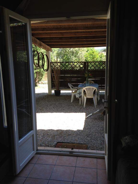 Gite De Saint Cassien Монтору Екстериор снимка