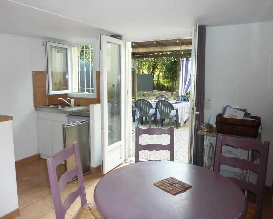 Gite De Saint Cassien Монтору Екстериор снимка
