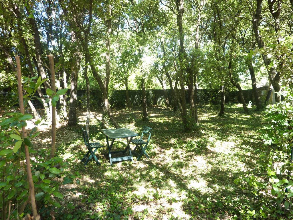Gite De Saint Cassien Монтору Екстериор снимка